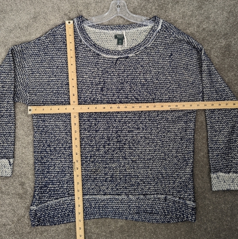 Women's Roots Textured Knit Sweater in Navy and White Size L - Picture 5 of 5